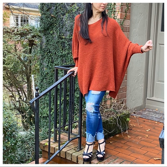 Made In Italy Sweaters - ✨LAST 1✨MADE IN ITALY✨Oversized Rust knit sweater